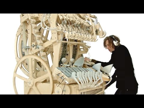 Wintergatan - Marble Machine (strumento musicale che suona con 2000 biglie)